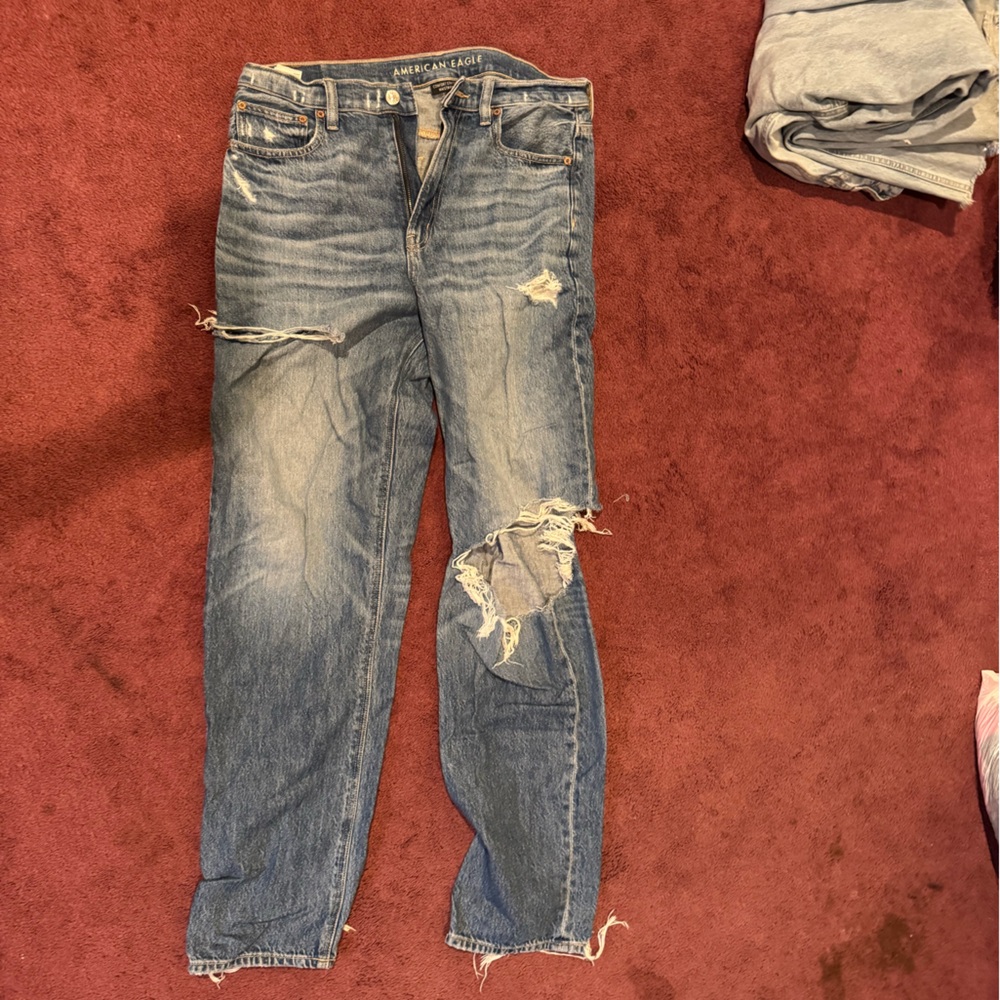 Women’s Blue Distressed Jeans